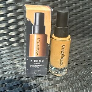 Brand New Smashbox Studio Skin 24 Hours Hydra Foundation